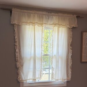 VTG Cafe Style Panels w/ Valance